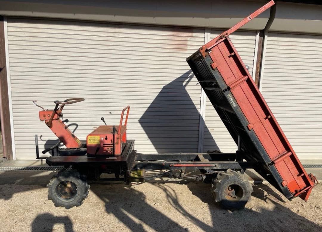 運搬車　ダンプ　4WD