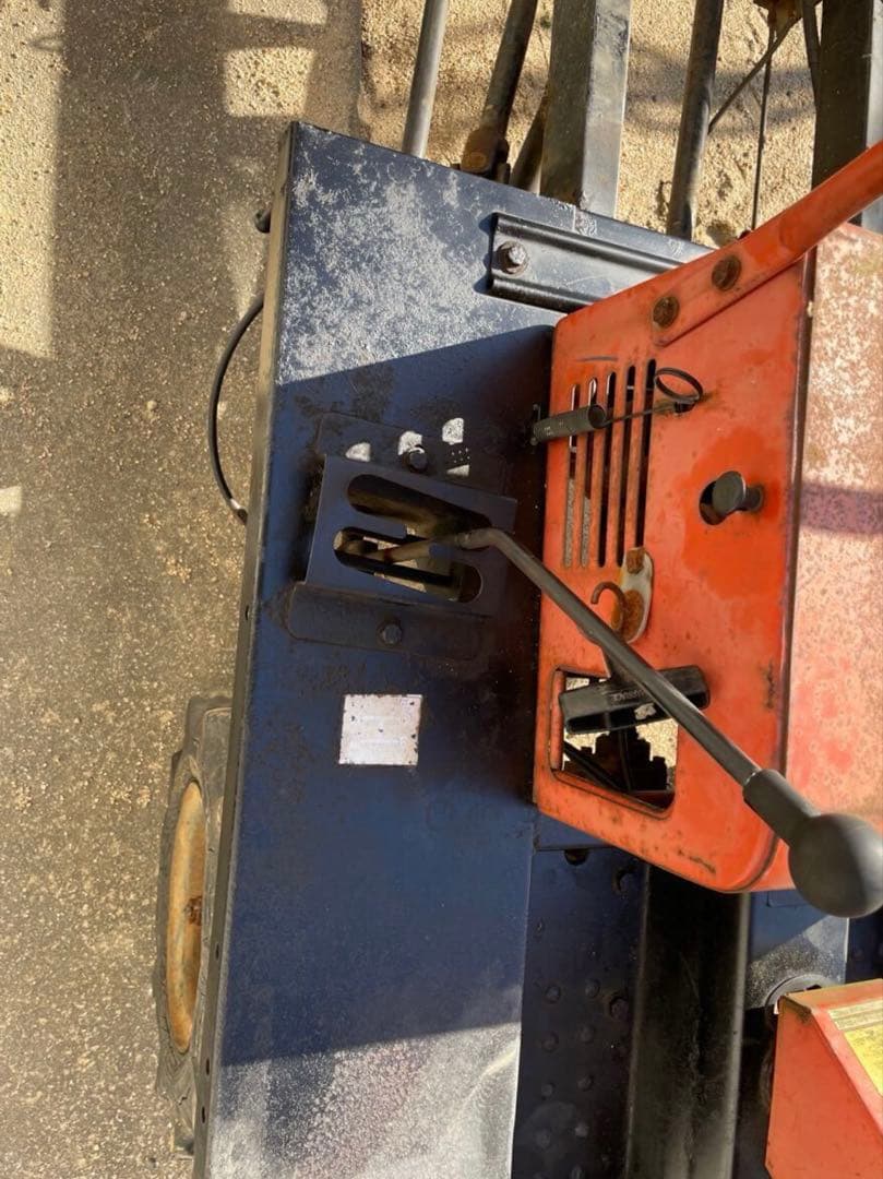 運搬車　ダンプ　4WD