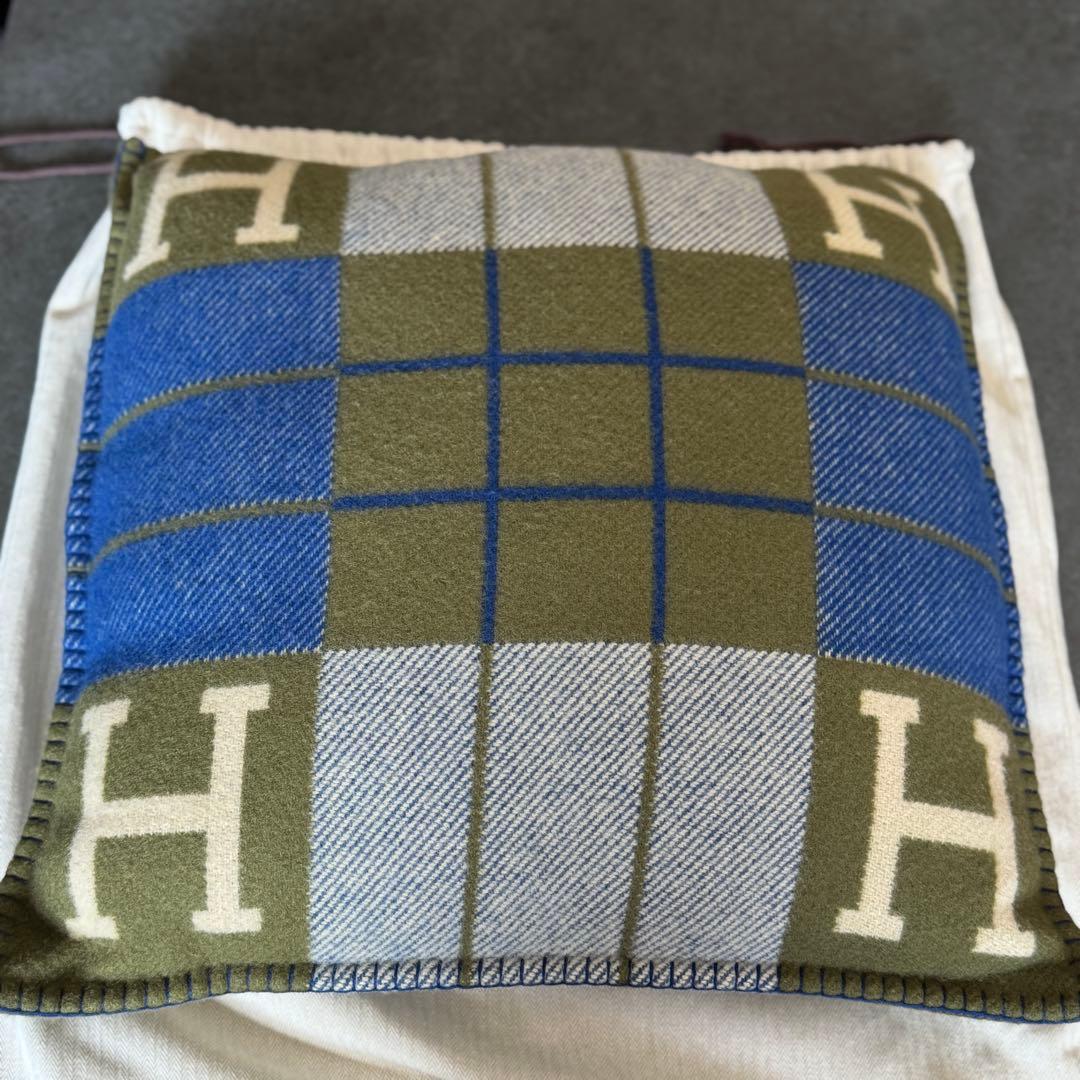 【新品未使用】エルメスクッション 《アヴァロンIII》 PM