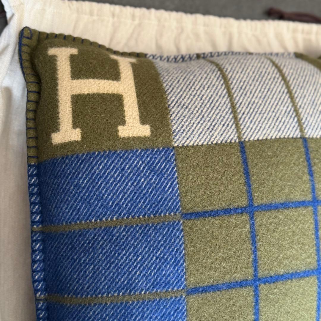 【新品未使用】エルメスクッション 《アヴァロンIII》 PM