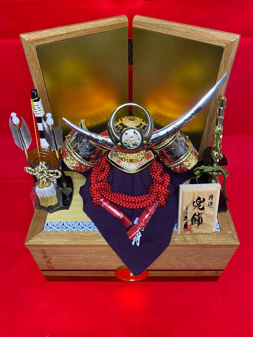 上杉謙信　東京久月　五月人形　銘木シリーズ　ホワイトオーク家紋付兜飾り収納セット
