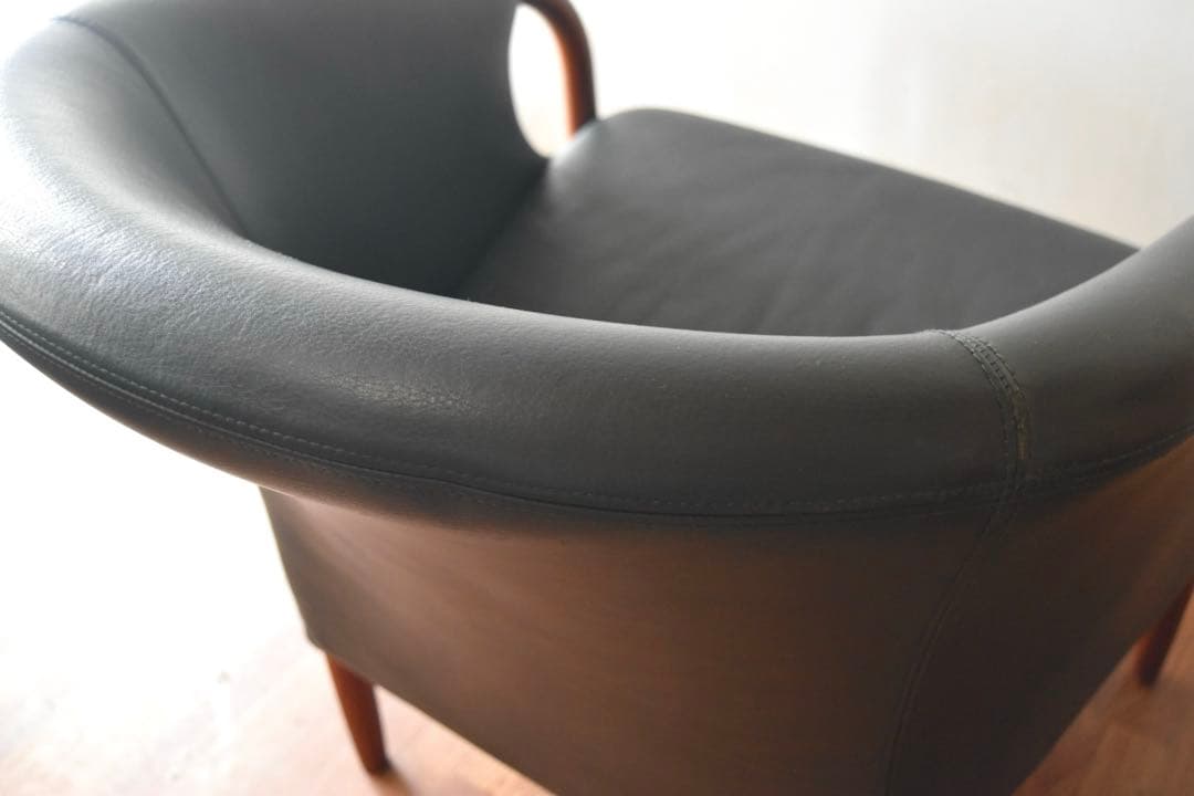 NIELAUS & JEKI MOBLER OPUS ②