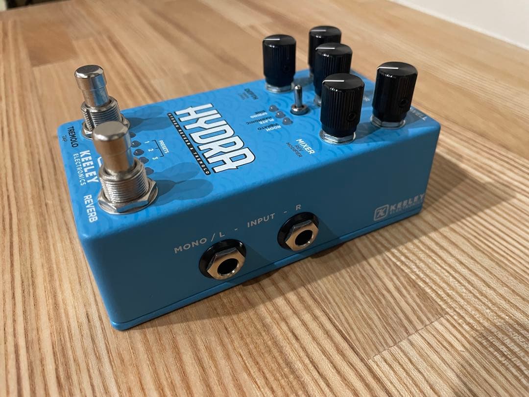 ギター KEELEY HYDRA STEREO REVERB & TREMOLO