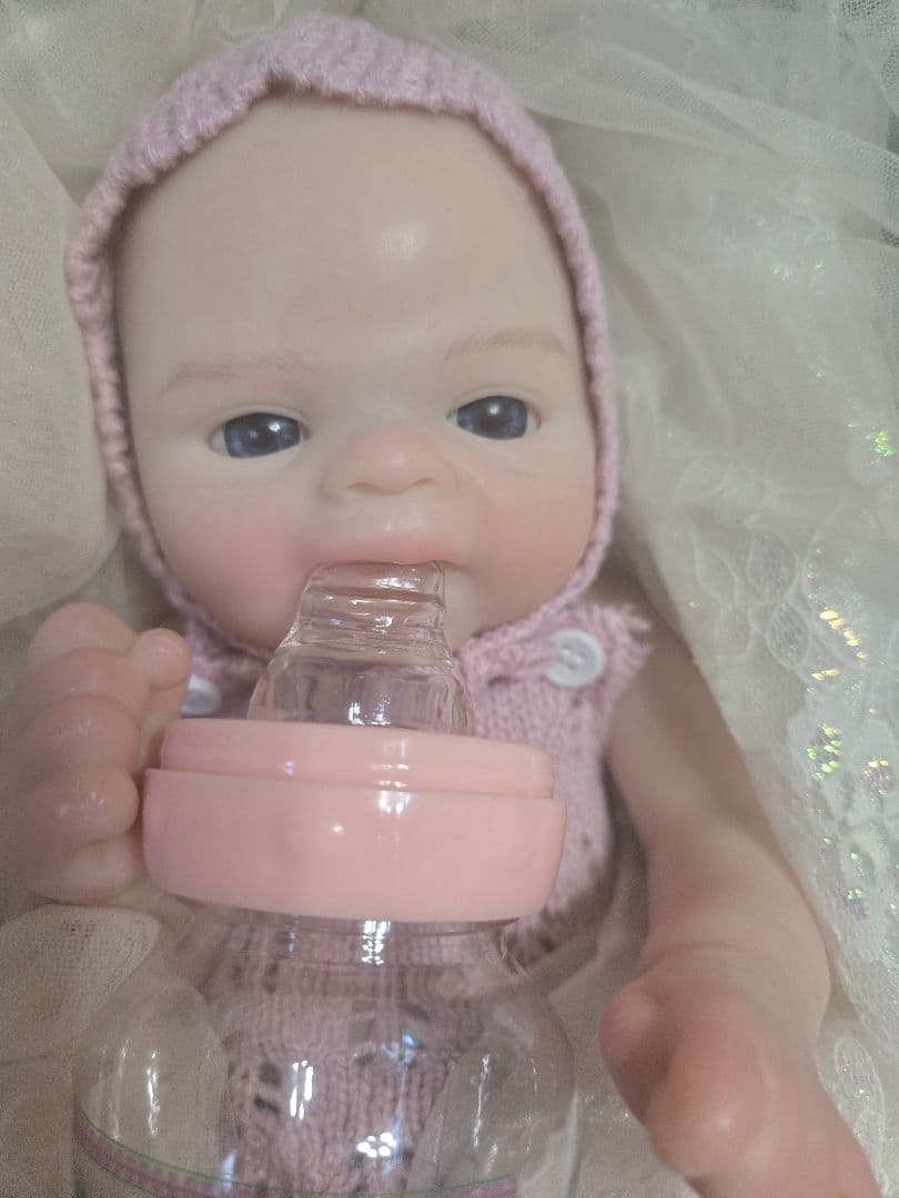 シリコンリボーンドール。お口が開く美人さん。