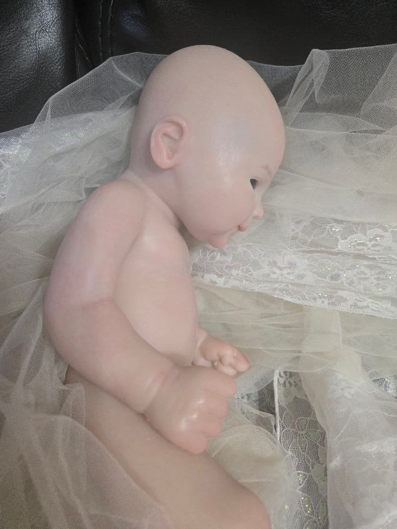 シリコンリボーンドール。お口が開く美人さん。