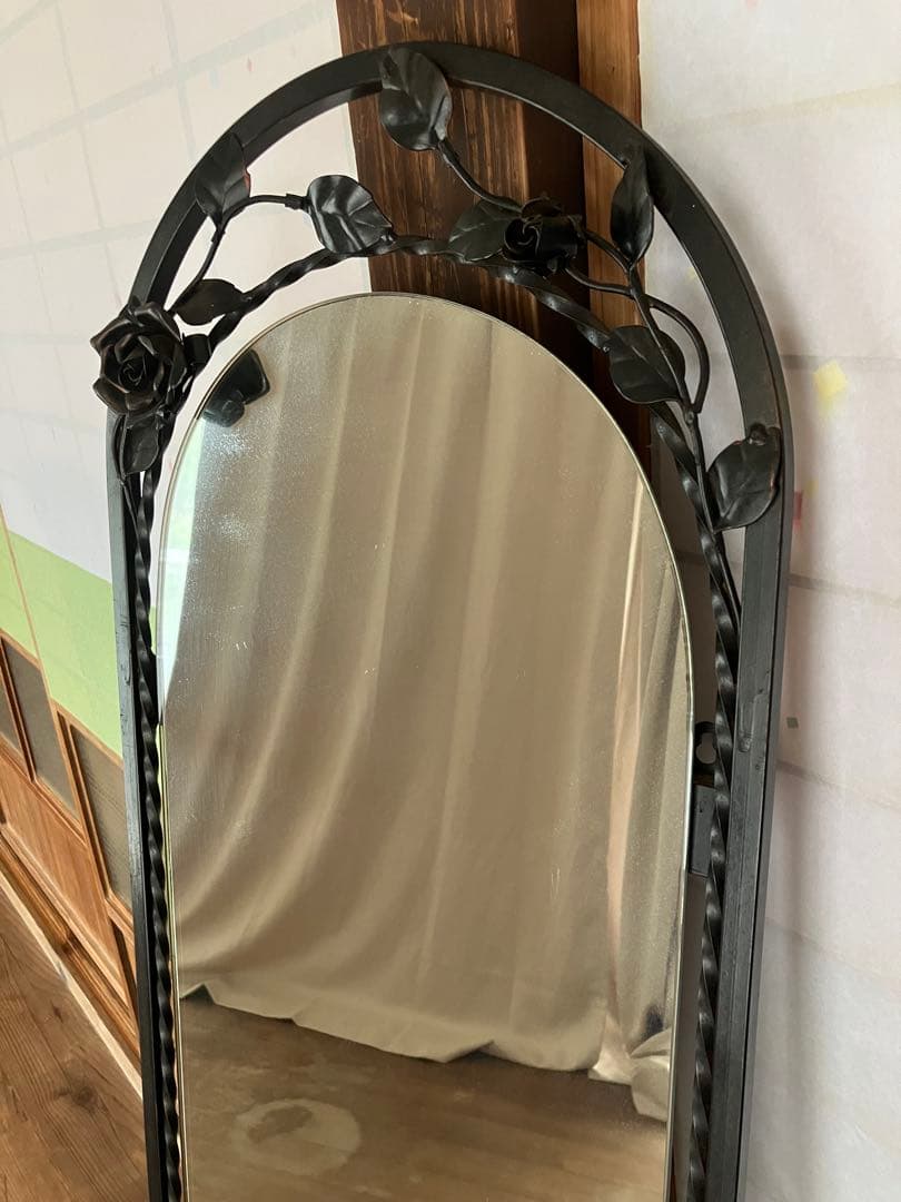 アイアン　姿見　鏡　壁掛　アーチ型　花装飾