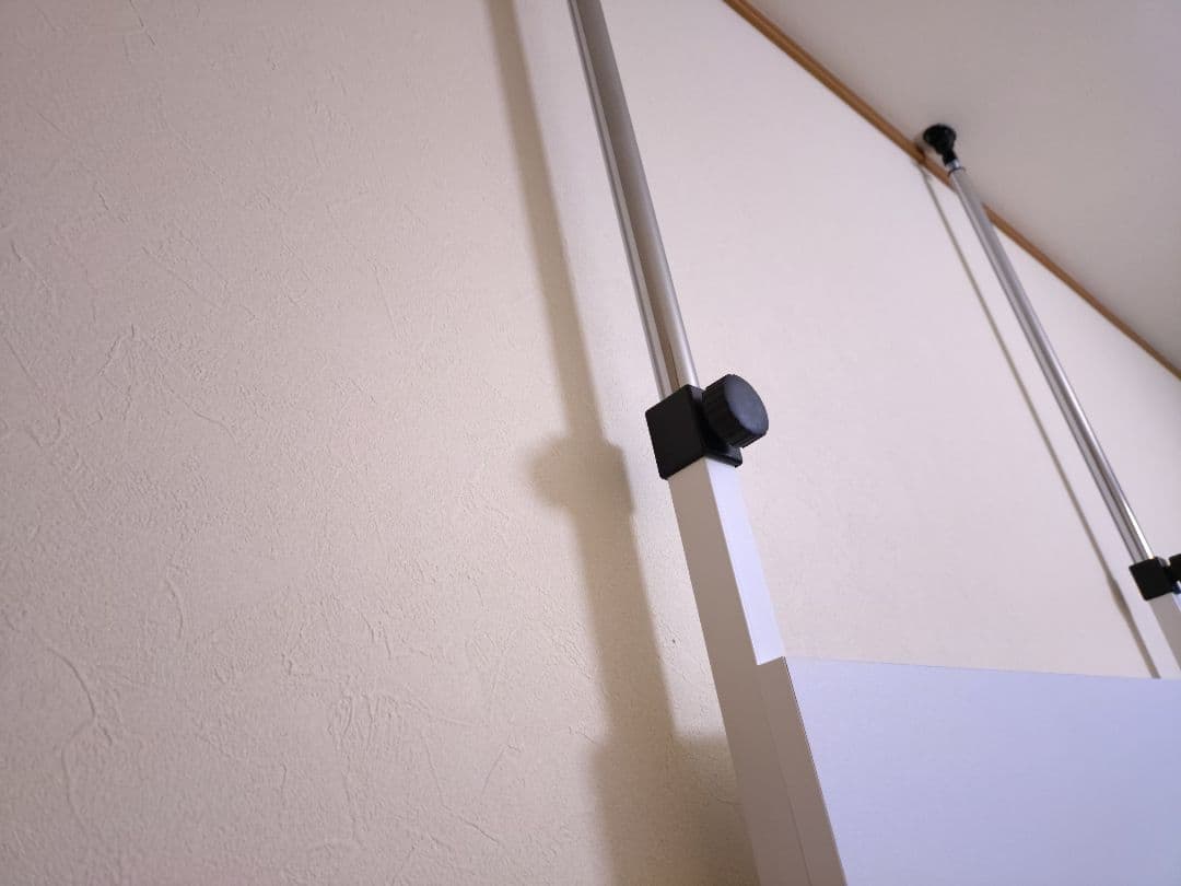 【美品】突っ張りラック 壁面収納 ドリス カロン80 パーテーション ホワイト