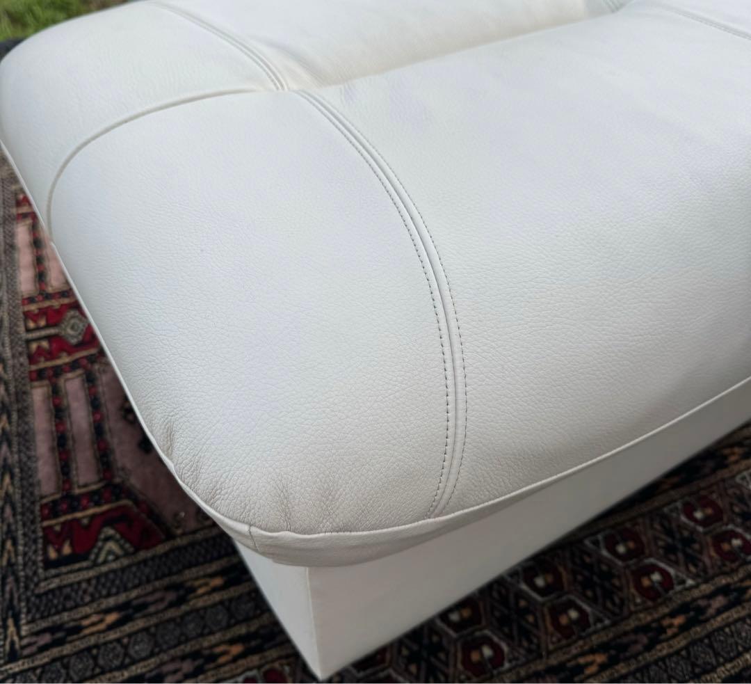 カリモク CHITANO 革張 オットマン 定価4.6万 スツール 白系