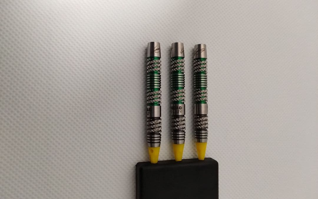 TRiNiDADリカルド×レイジー!コラボ!極美品!ダーツセット22g - メルカリ