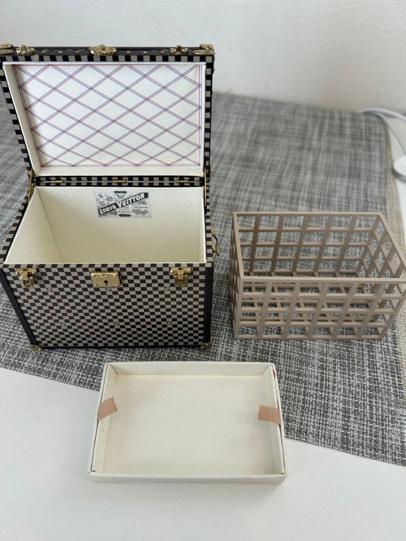 希少 LOUIS VUITTON VIP顧客ノベルティダミエ小物入れ 箱無し - メルカリ