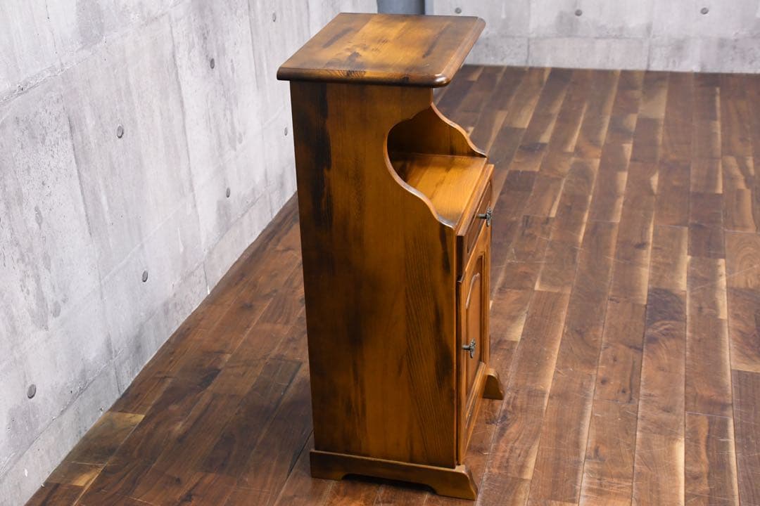 ECK53 オールドカリモク コロニアル 電話台 飾り台 花台 カタカナ表記