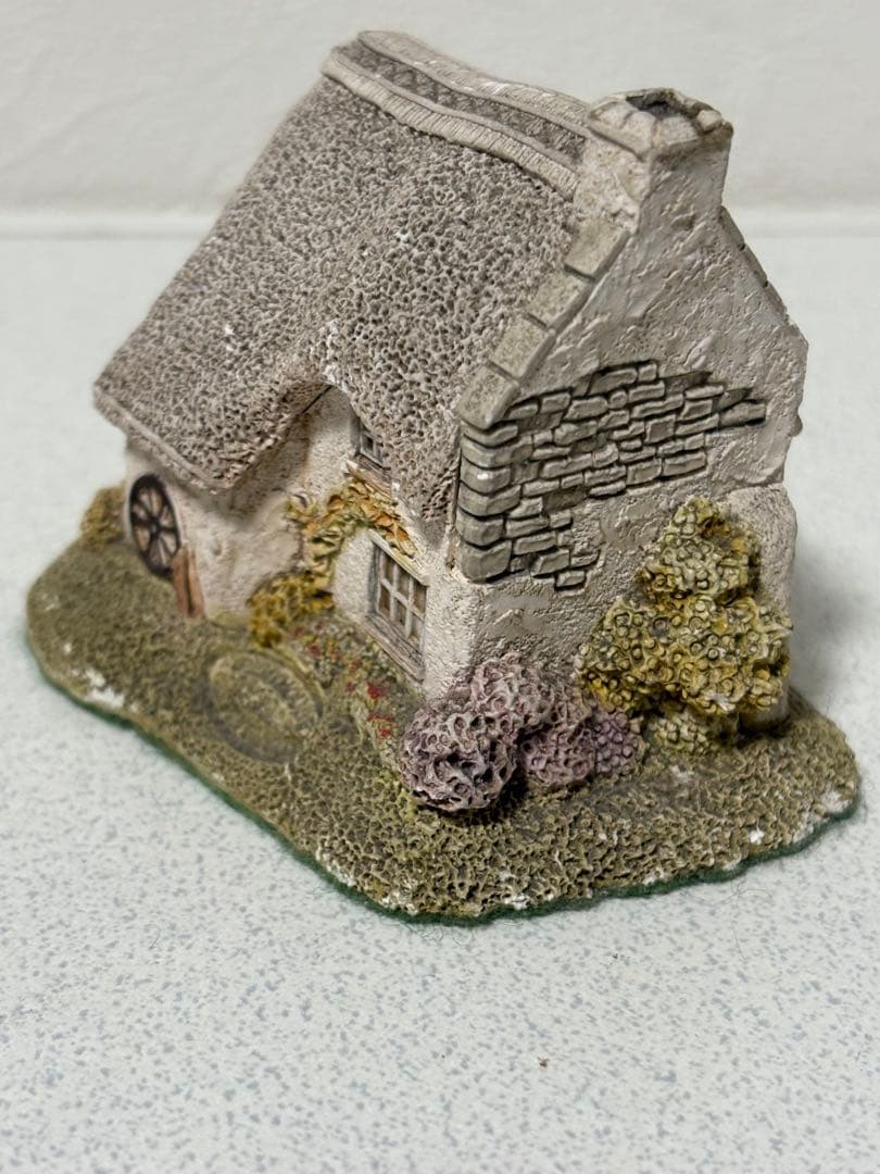 PENTHOUSE & PAVEMENT village bakery 置物