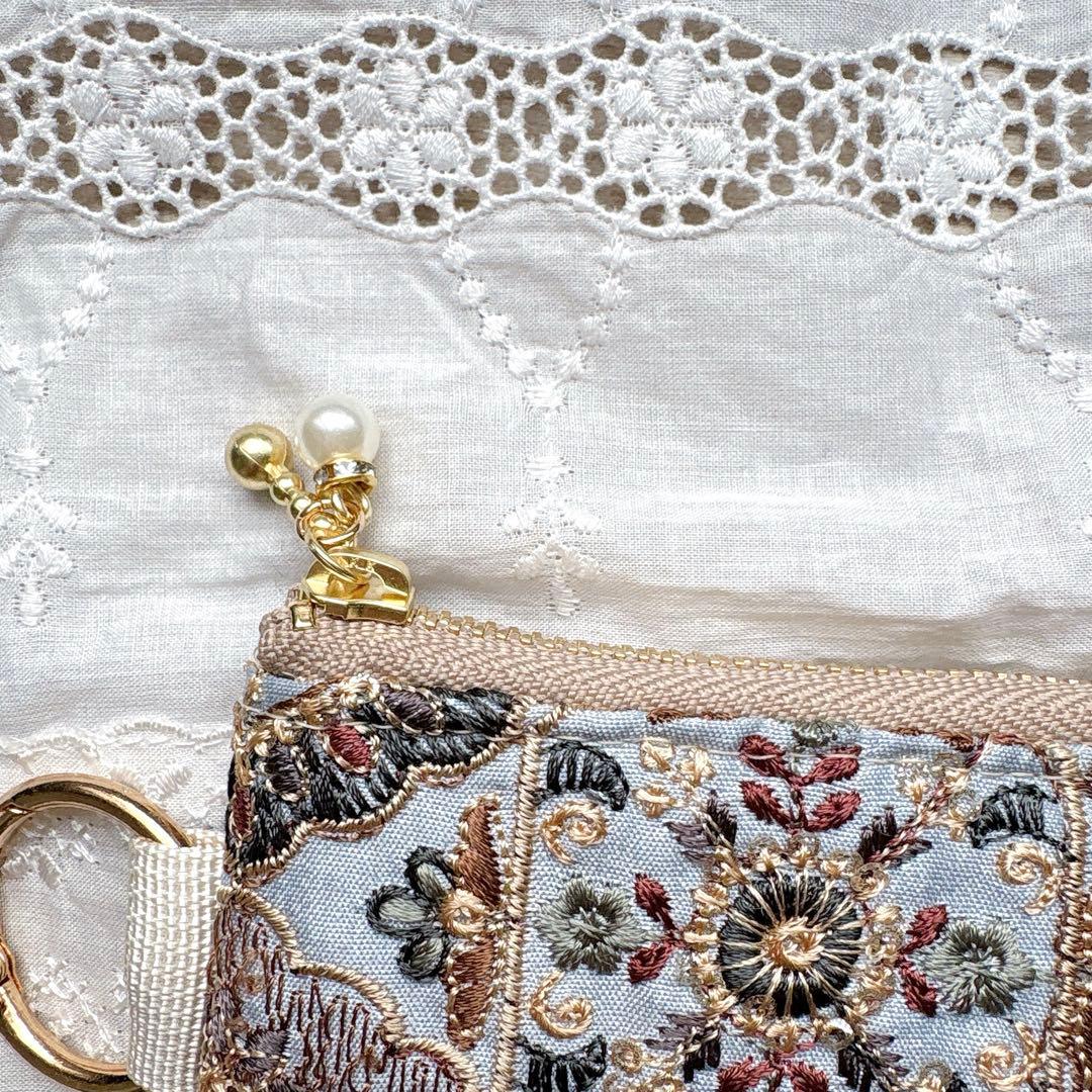 けいちゃん様 お取り置き インド刺繍生地♡ミニポーチ（ブルーグレー）