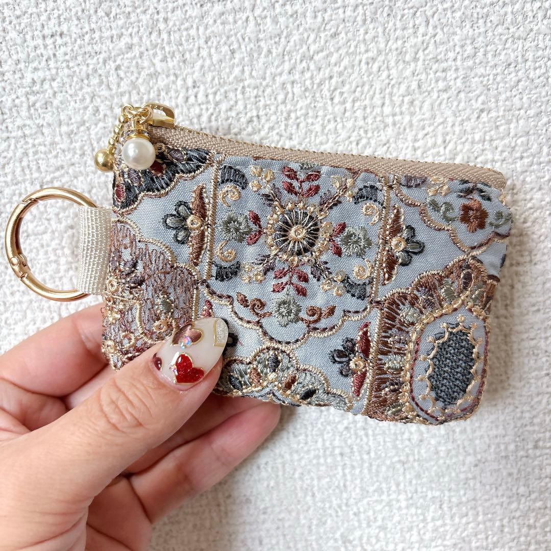 けいちゃん様 お取り置き インド刺繍生地♡ミニポーチ（ブルーグレー）