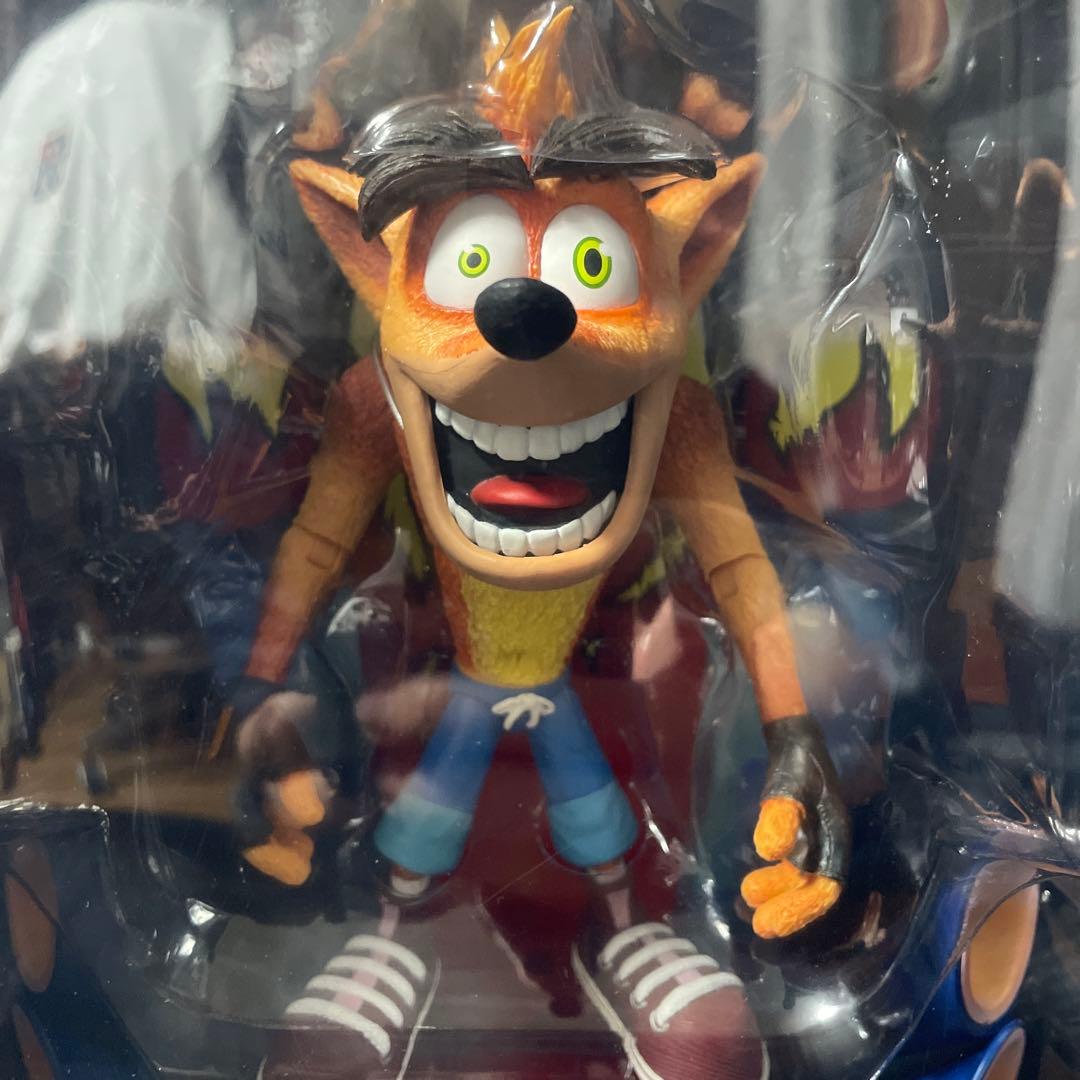 正規品 未開封 クラッシュ・バンディクー フィギュア ジェットボード