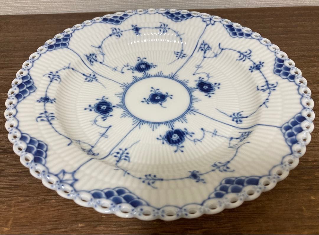 ロイヤルコペンハーゲン ブルーフルーテッド フルレース 25cm 大皿