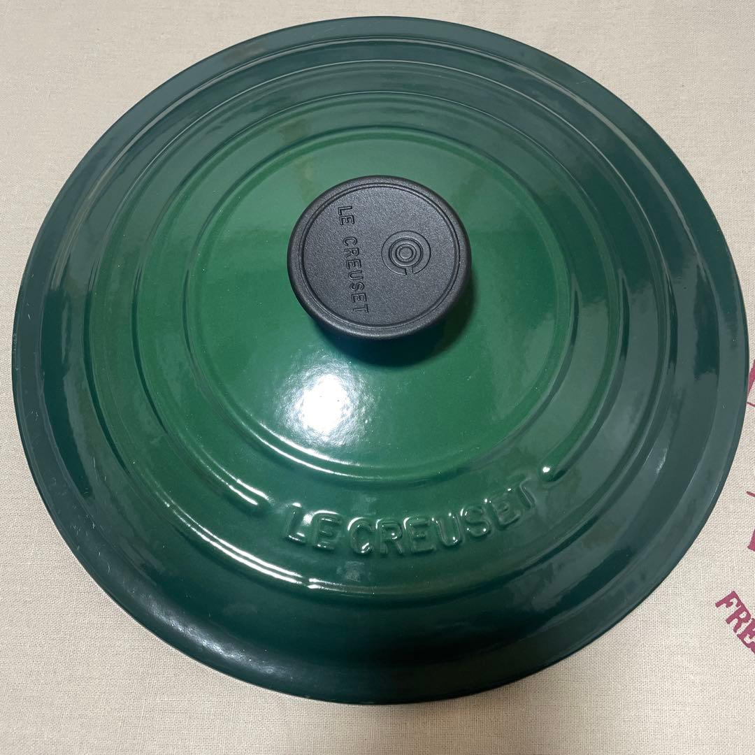 《廃盤希少》ルクルーゼ 24cm 希少 カクタスグリーン ココットロンド