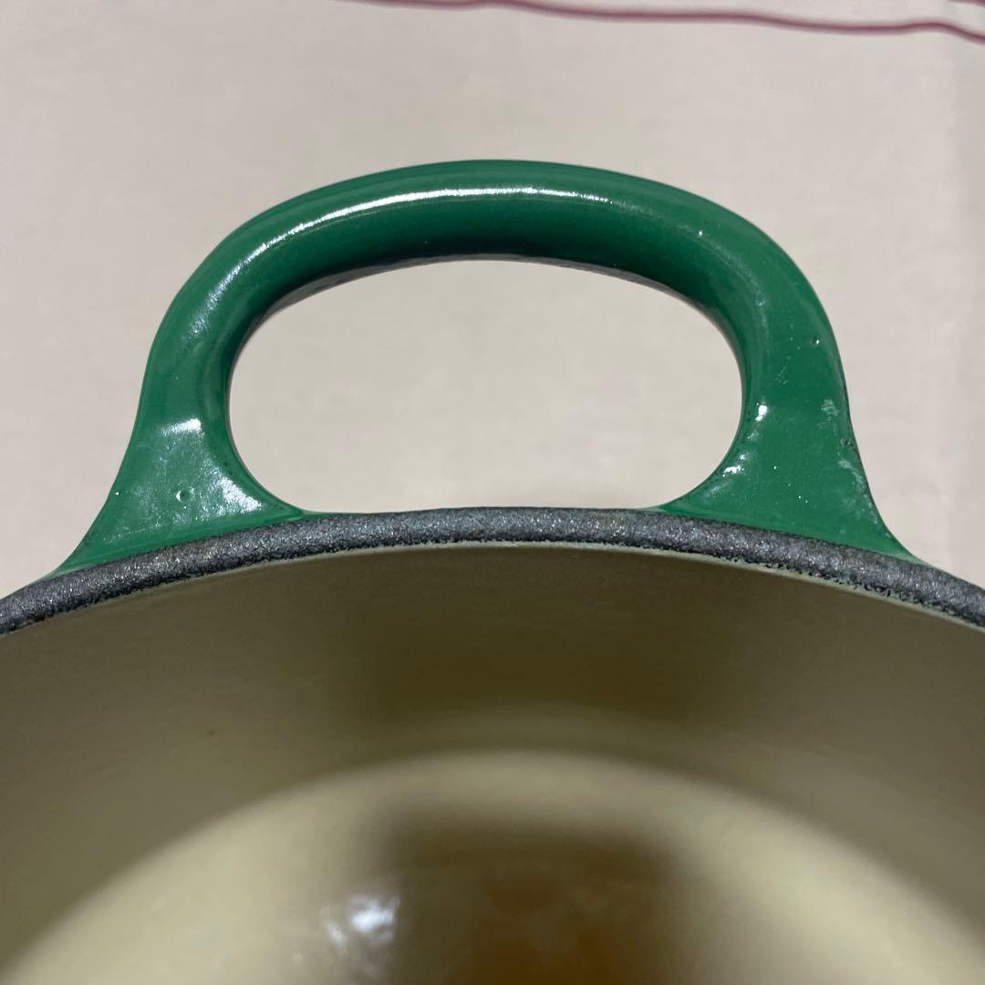 《廃盤希少》ルクルーゼ 24cm 希少 カクタスグリーン ココットロンド