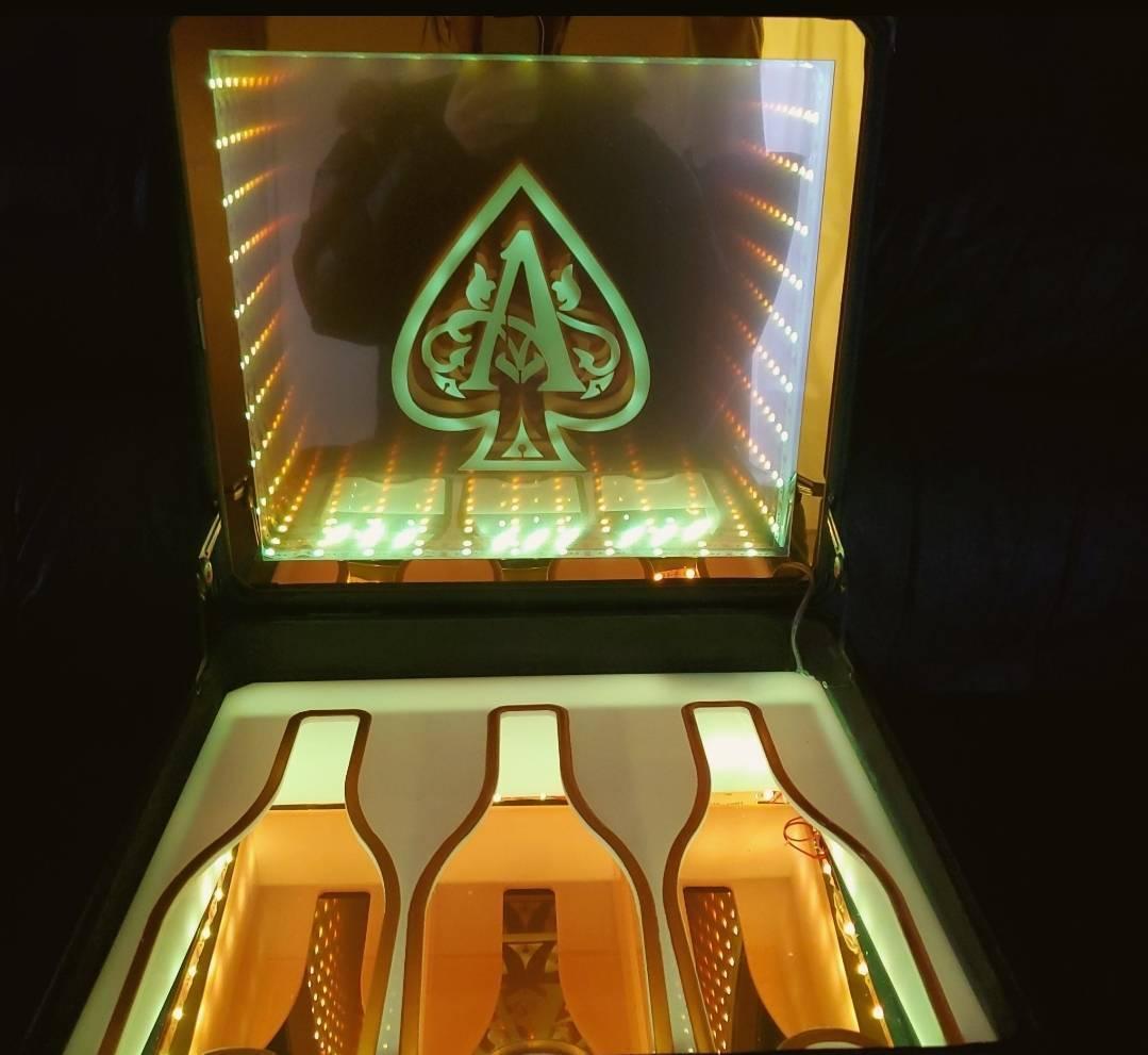 激レア アルマンド ディスプレイ LED アタッシュ ケース シャンパン