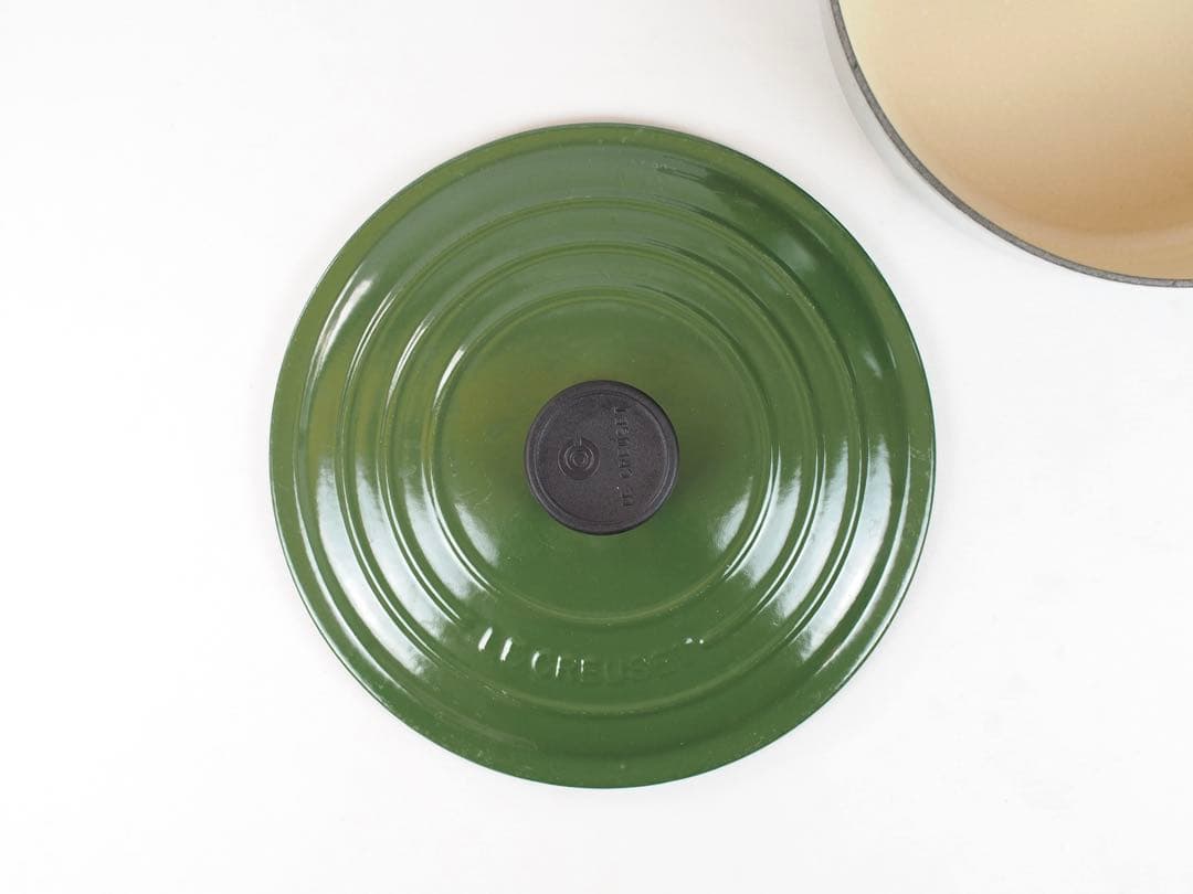 ル・クルーゼ ココットロンド モスグリーン24cm ホーロー 両手鍋