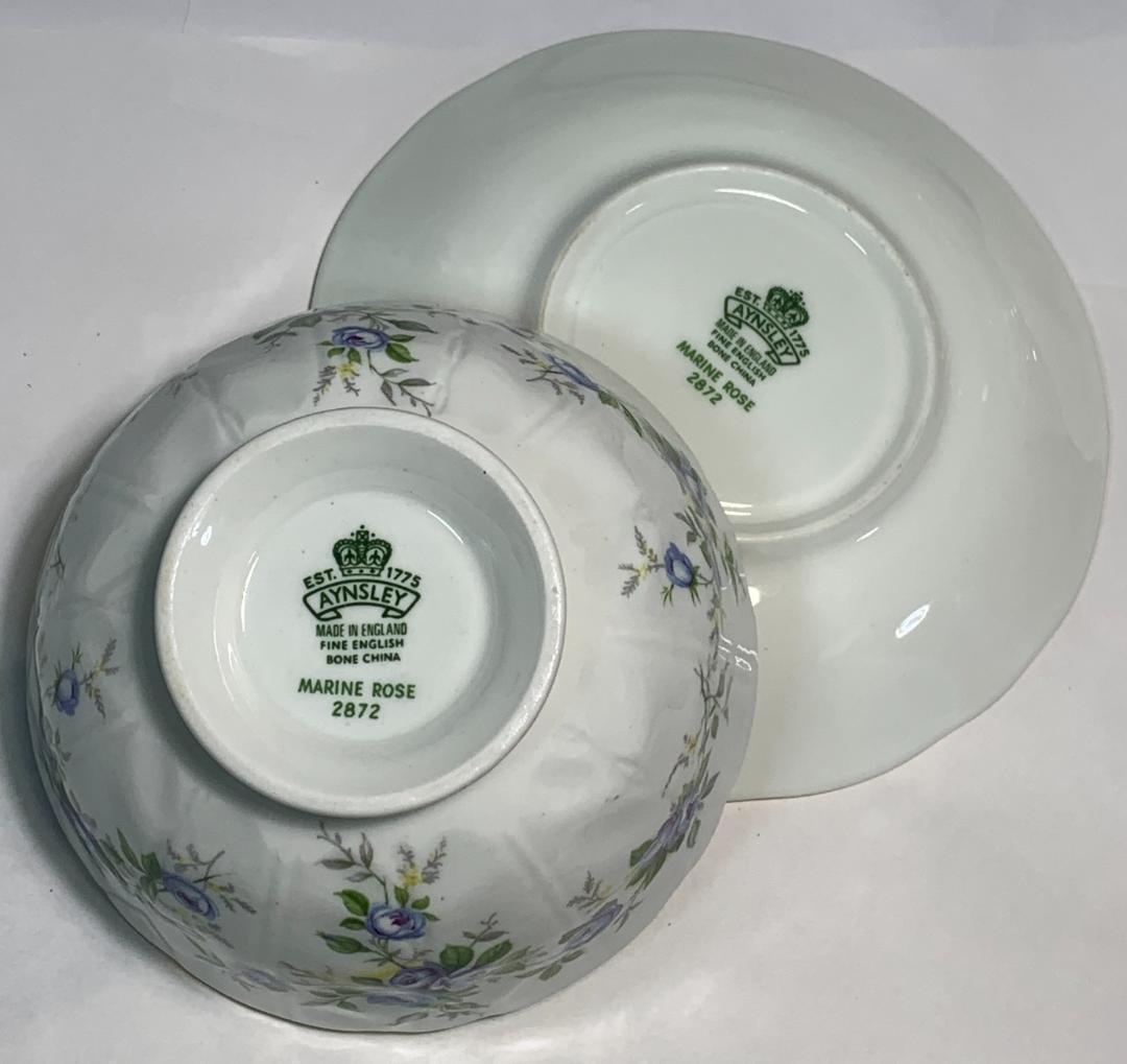 青いバラの食器セット