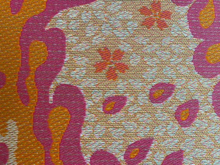 ビッグウェーブ（ピンク）い草×和紙糸タペストリー約93.5cm×108.5cm