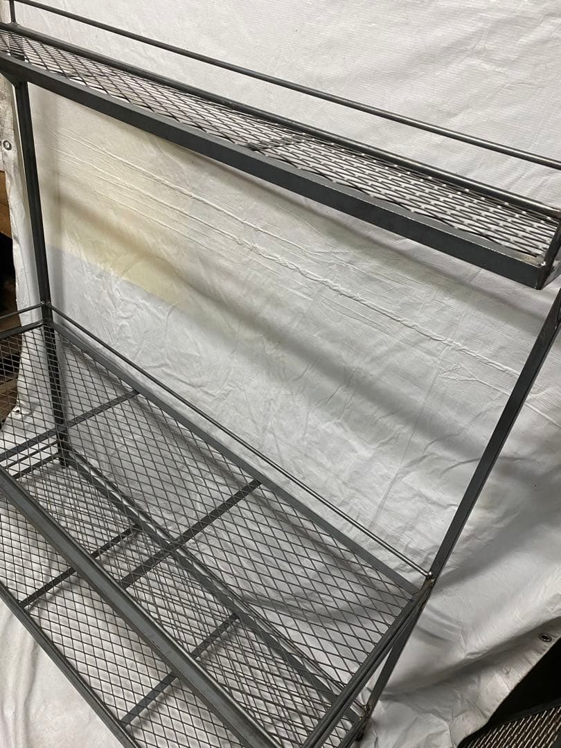 アイアンシェルフ　アイアンラック　植物棚　インダストリアル アガベ　多肉植物