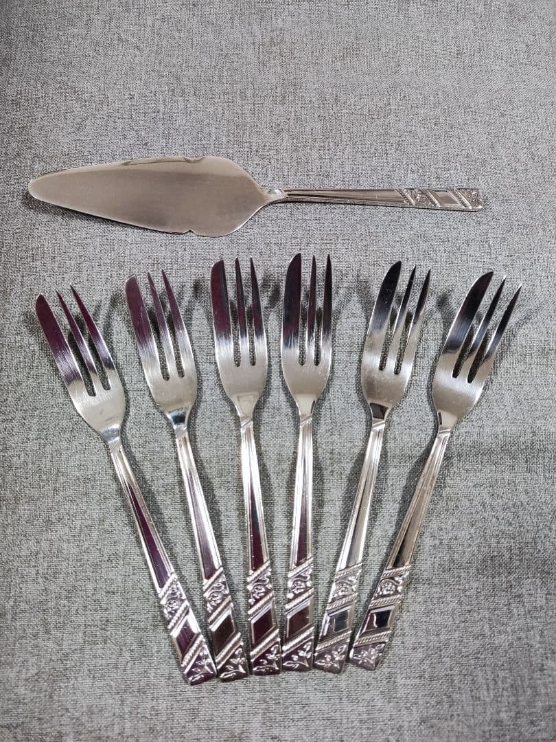 英国　シルバープレート　ケーキフォーク ペイストリーフォーク　6本　サーバー付