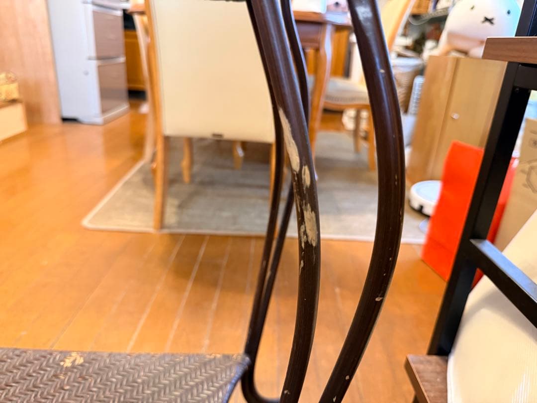 ⭐️猫脚可愛い⭐️ガラス天板のアイアンテーブル(引取り限定).