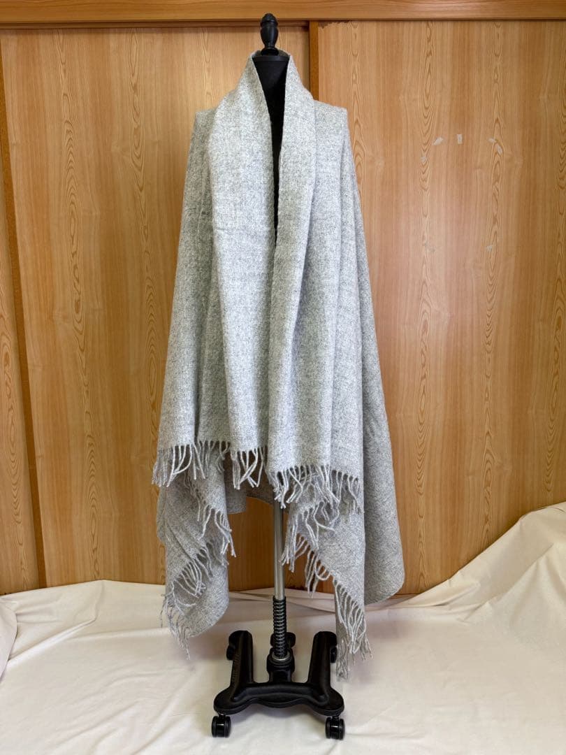 Klippan クリッパン　ブランケット　毛布　ミナペルホネン　グレー　白灰