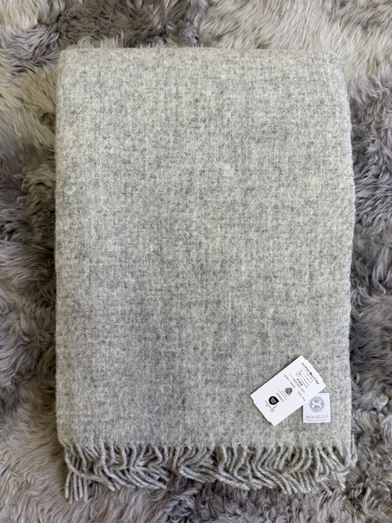 Klippan クリッパン　ブランケット　毛布　ミナペルホネン　グレー　白灰