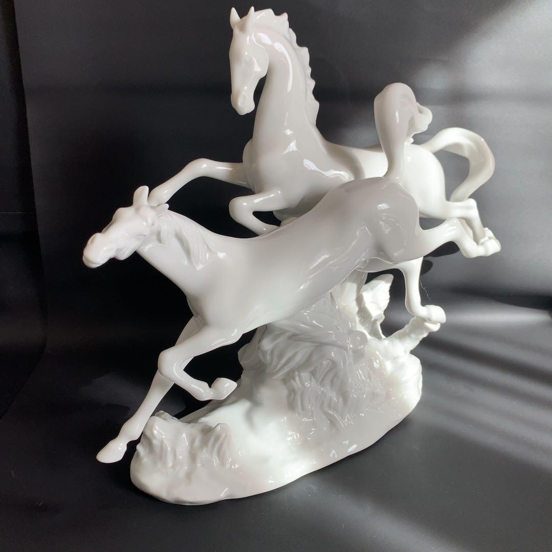 リヤドロ（Lladro） 駆ける馬（ホワイト）／陶器