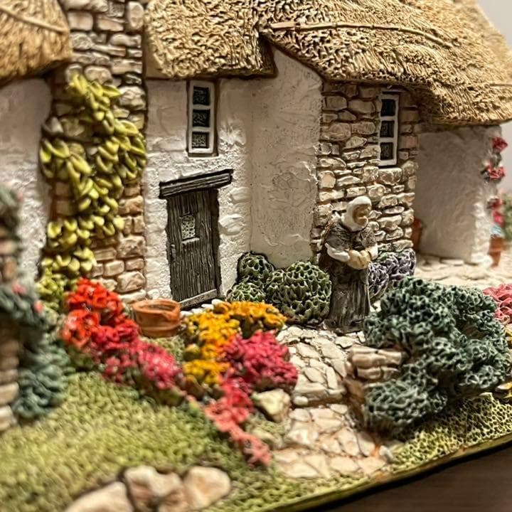 【素敵】Lilliput Lane/ OLD MOTHER HUBBARD’S