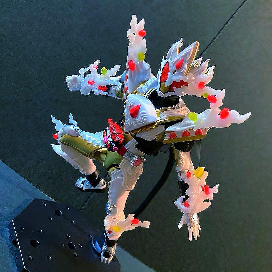 S.H.Figuarts 仮面ライダーガヴ　ケーキングフォーム　エフェクト