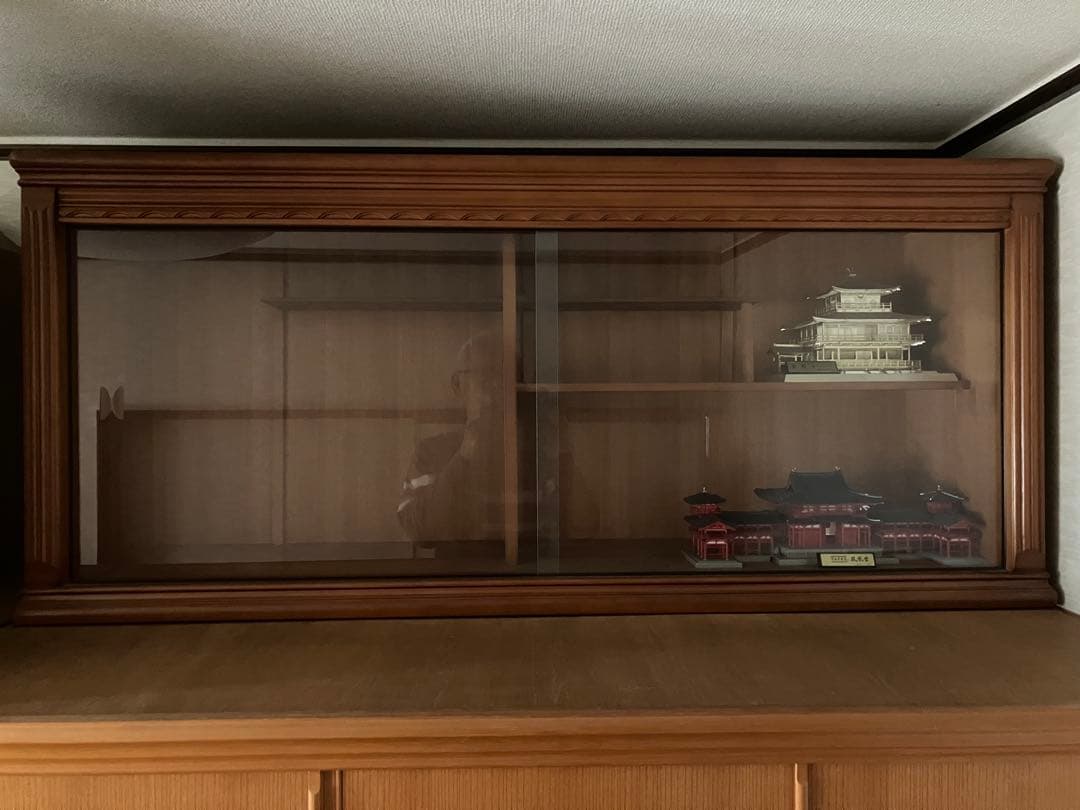 和風 レトロ 上置き 木製のガラス引き戸 飾り棚