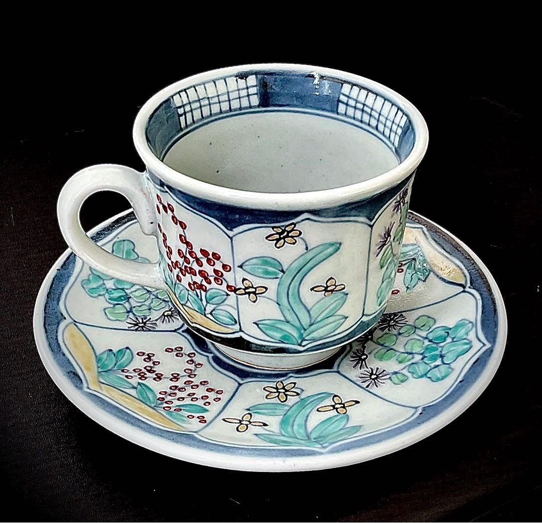 №870 佐藤走波（六代） 珈琲碗皿 染錦 草花文【S特選・共箱入