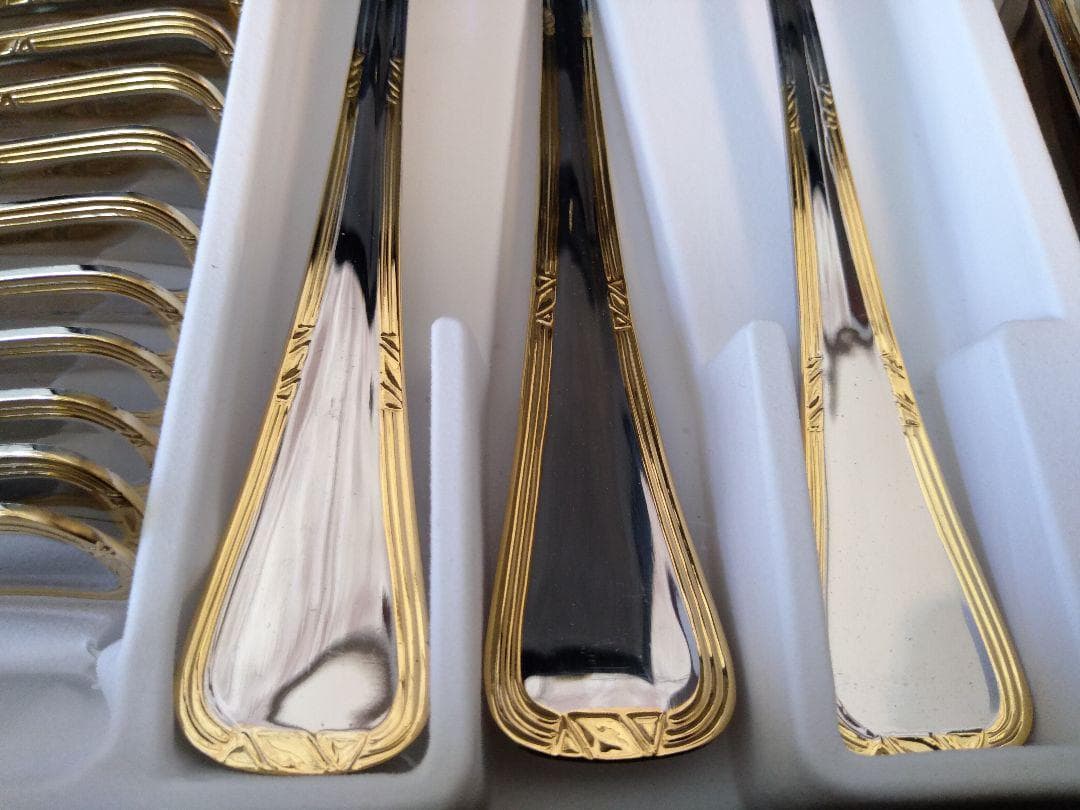 イタリア / 純金装飾カトラリー75本セット