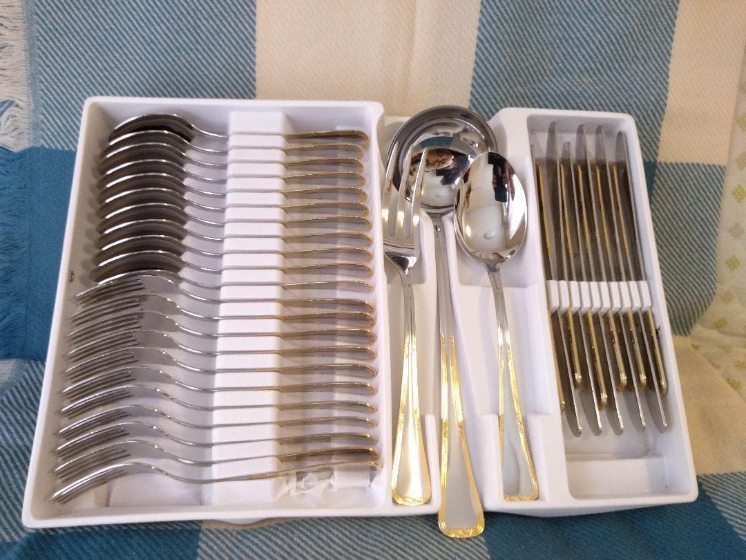 イタリア / 純金装飾カトラリー75本セット