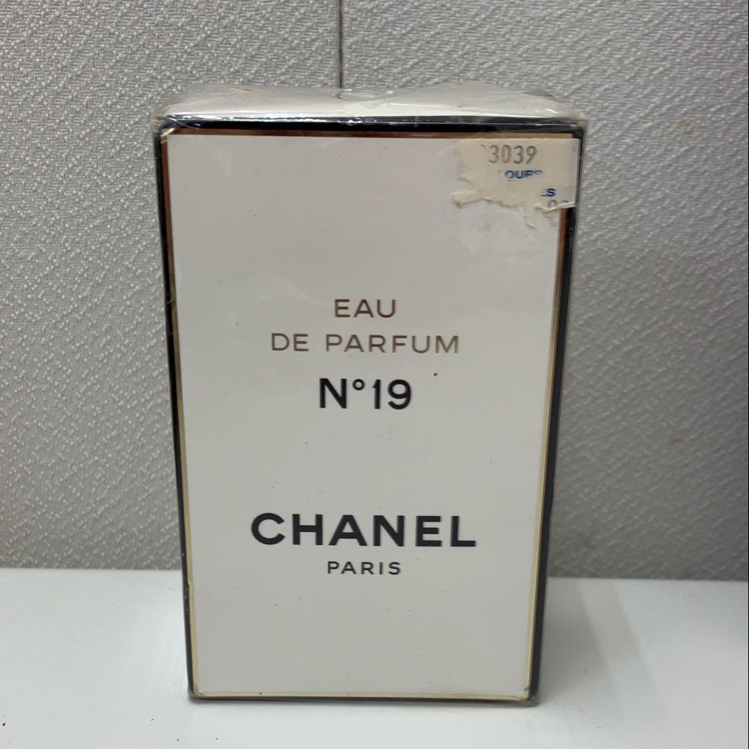 【未開封】CHANEL N°19 オードパルファム　100ml 香水