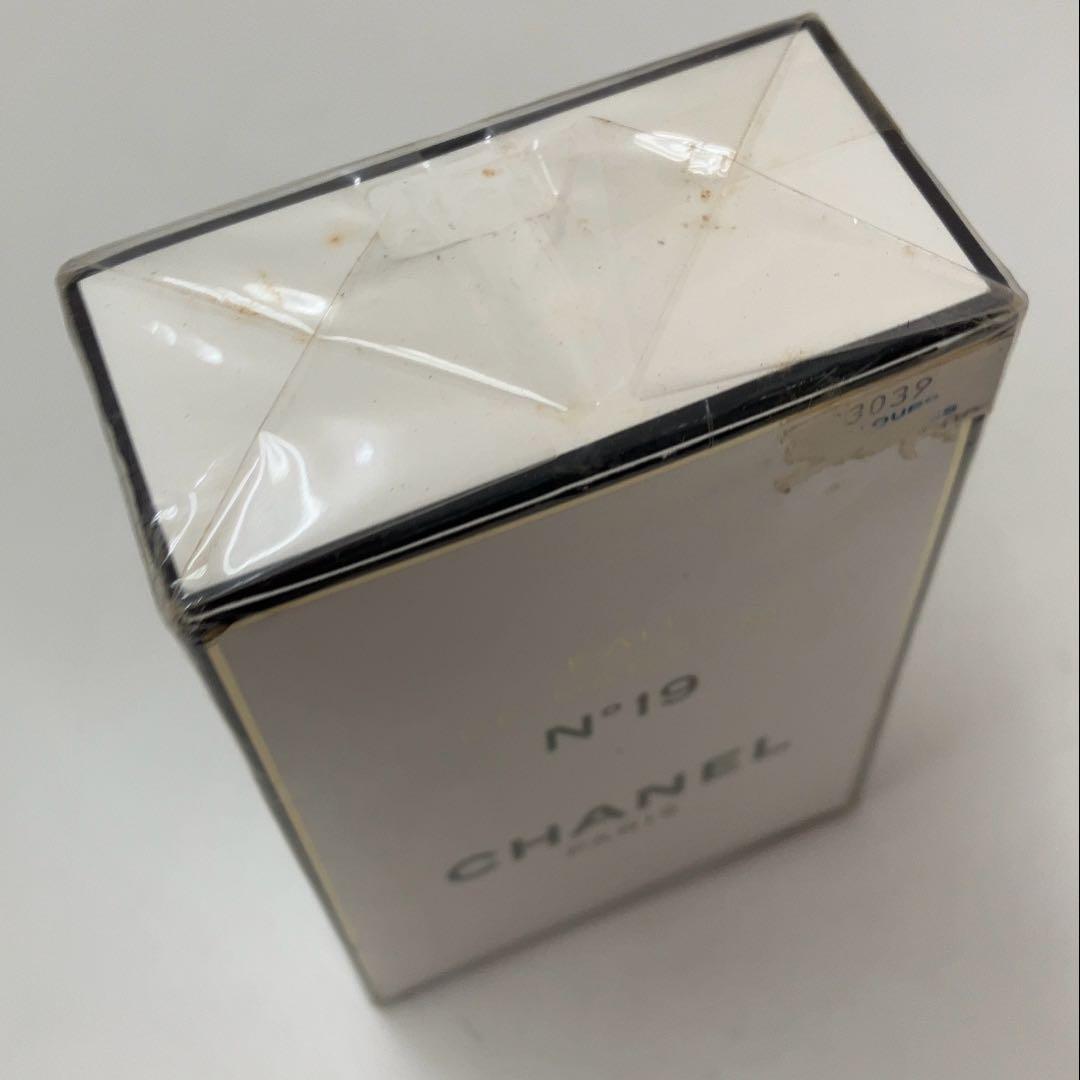 【未開封】CHANEL N°19 オードパルファム　100ml 香水