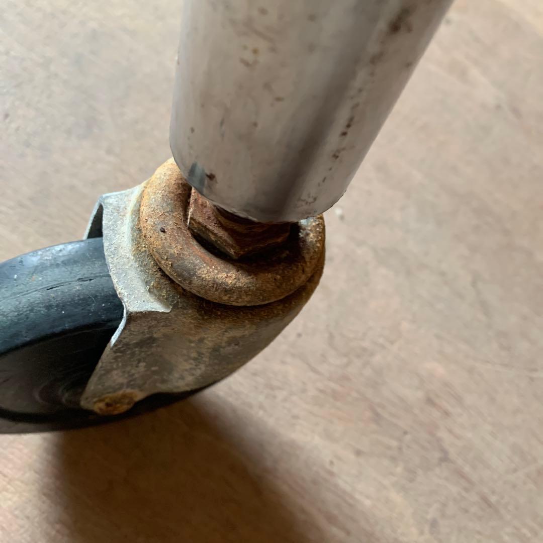 ステンレススチール作業台・移動可能