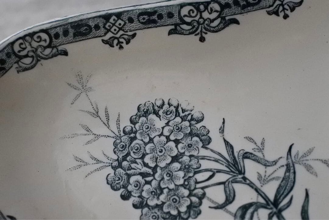 花束のようなお花のラヴィエ　フランスアンティーク　サンタマン