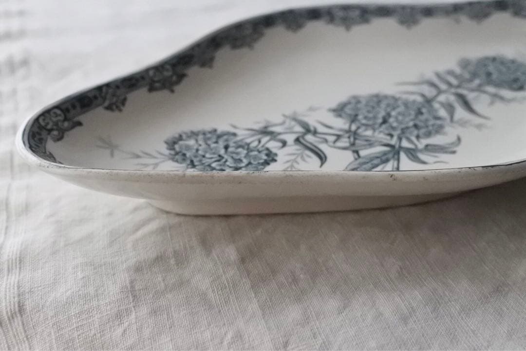 花束のようなお花のラヴィエ　フランスアンティーク　サンタマン