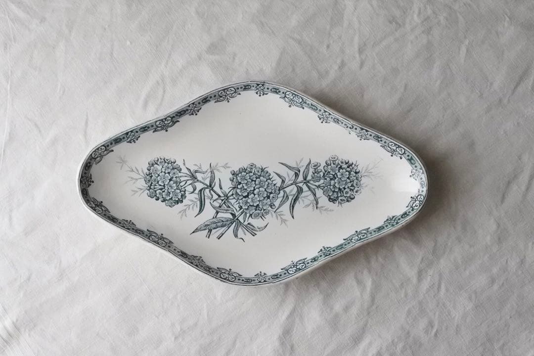 花束のようなお花のラヴィエ　フランスアンティーク　サンタマン