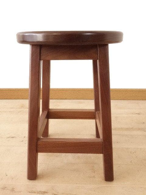 北海道手作り家具　ウォールナット材　スツール　座面一枚板