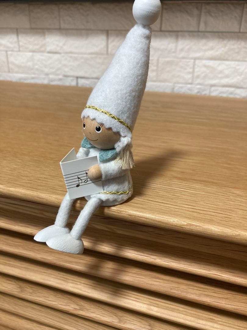 ノルディカニッセ イルムス 楽譜を持った女の子