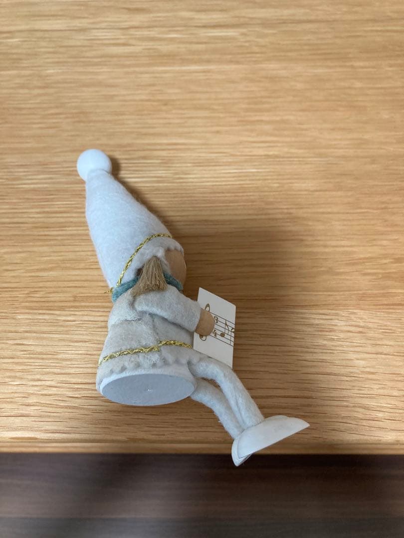 ノルディカニッセ イルムス 楽譜を持った女の子