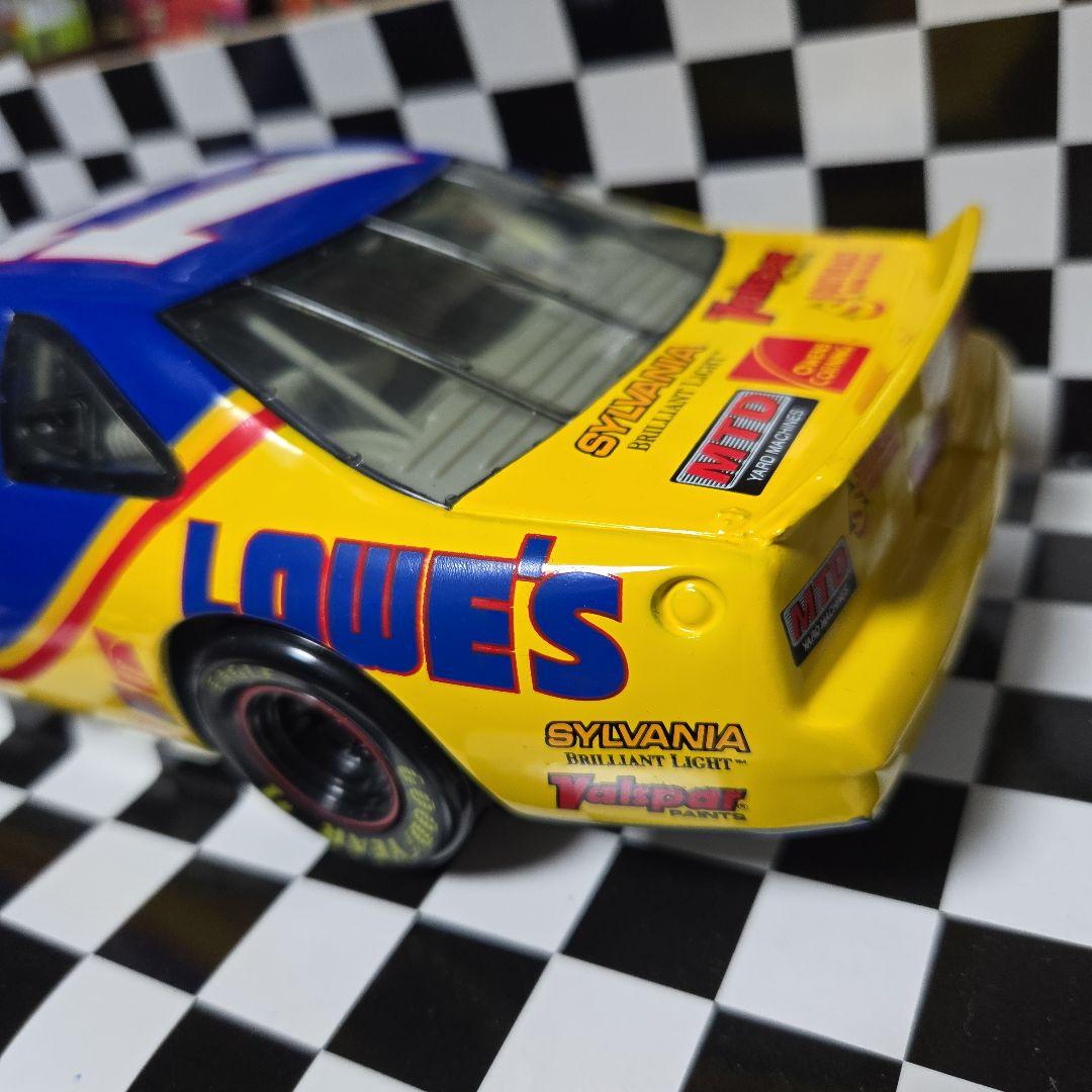 NASCAR Lowe's Thunderbird 1/18 サンダーバード