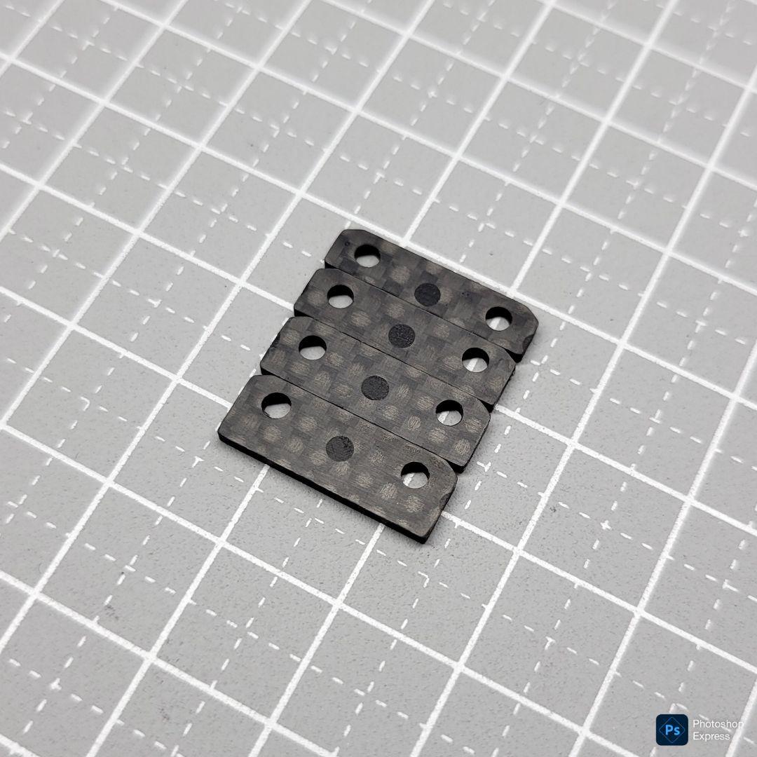 残り1個 CH-Fix【CNC加工】 フロント提灯用ヒンジ カーボン