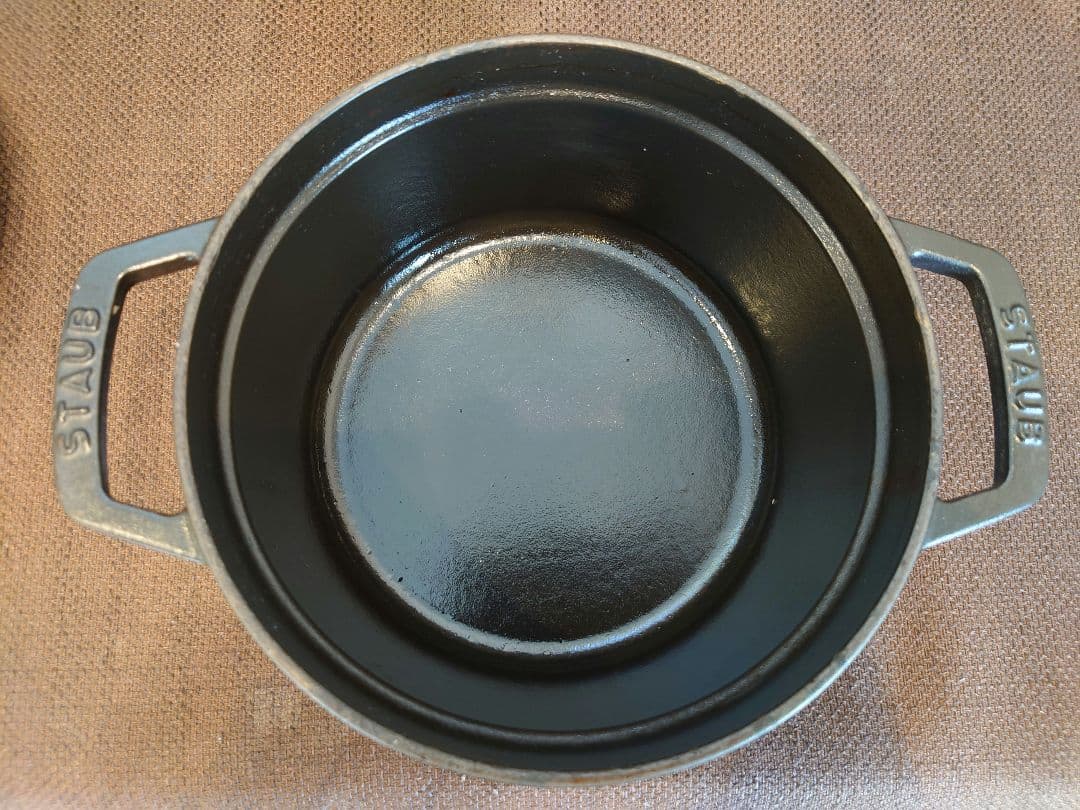 USED STAUB LA COCOTTE 両手鍋 20cm